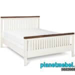 Tempat Tidur Putih Minimalis