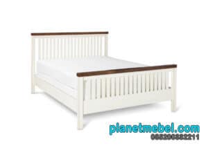 Tempat Tidur Putih Minimalis